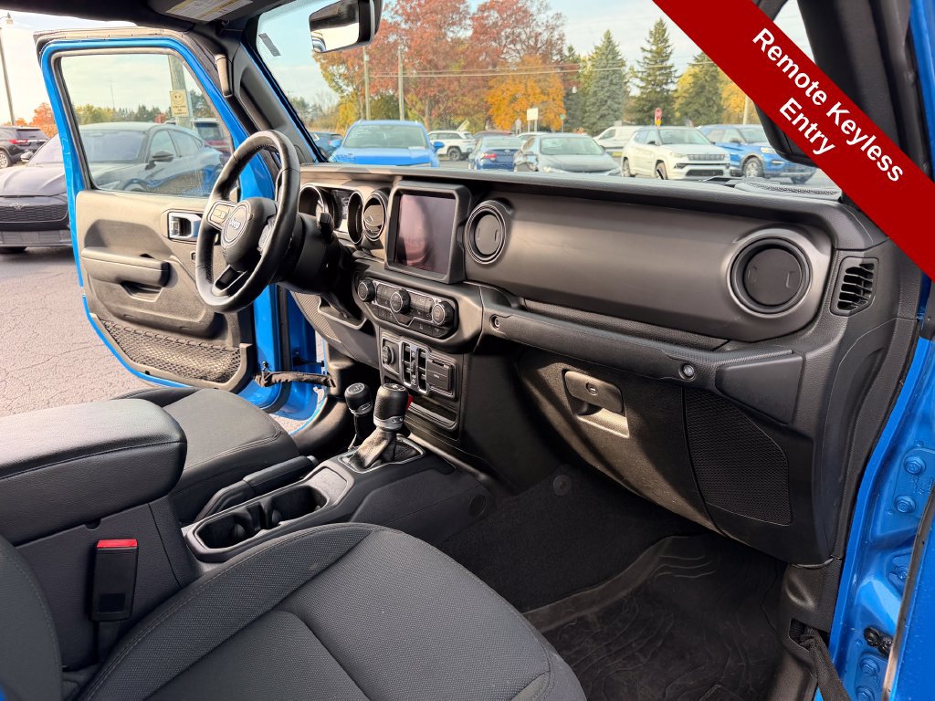Used 2022 Jeep Gladiator Sport AWD/4WD image 40