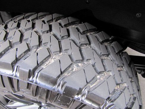 Used 2021 Chevrolet Silverado 1500 LT Trail Boss w/ LT Trail Boss Premium Package image 31