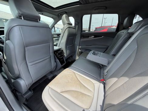 Used 2021 Lincoln Nautilus Reserve FWD image 18