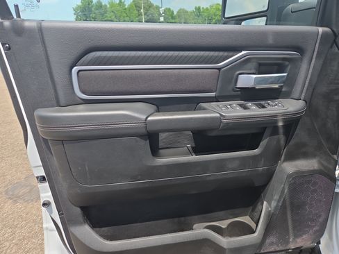 Used 2025 RAM 2500 Big Horn AWD/4WD image 6