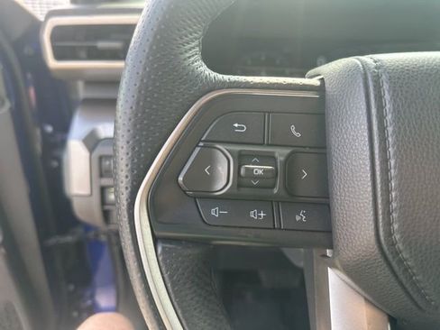 Used 2025 Toyota Tacoma TRD Off-Road AWD/4WD image 19