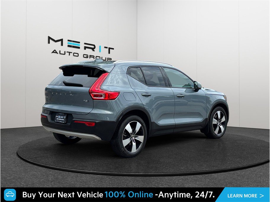 Used 2021 Volvo XC40 T5 Momentum w/ Premium Package AWD/4WD image 9