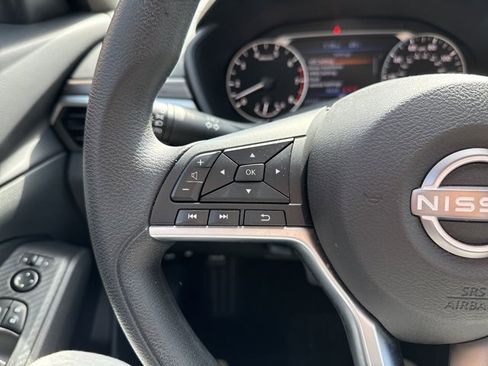 Used 2024 Nissan Altima 2.5 SV image 22