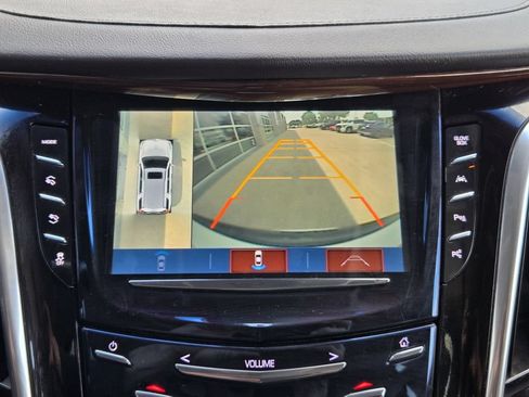 Used 2017 Cadillac Escalade Luxury RWD image 14