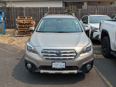 Used 2016 Subaru Outback 2.5i Limited AWD/4WD image 10