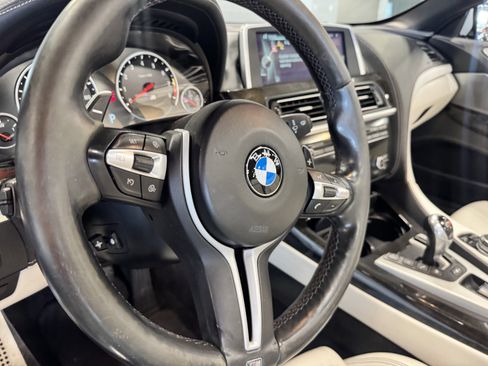 Used 2015 BMW M6 Convertible image 27