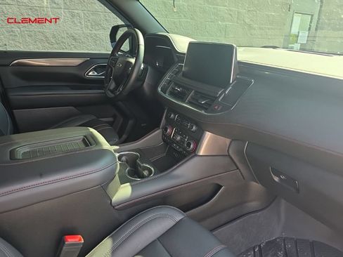 Used 2023 Chevrolet Tahoe RST w/ RST Performance Edition AWD/4WD image 3
