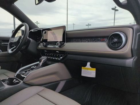 New 2026 Chevrolet Colorado ZR2 w/ Technology Package image 28