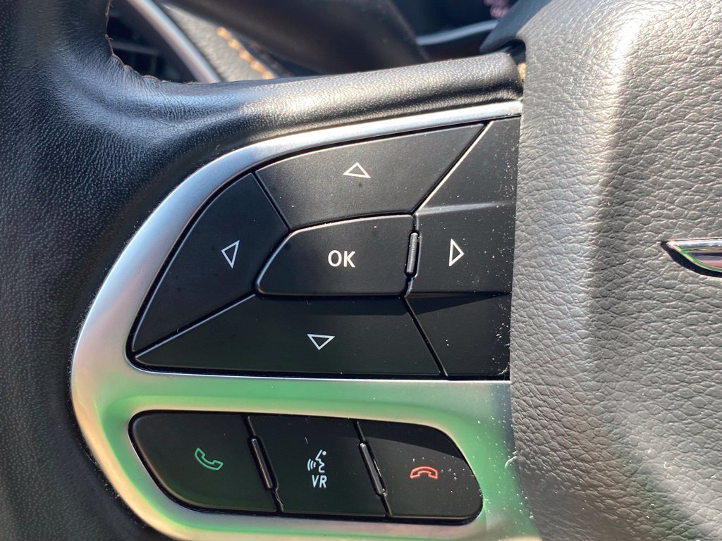 Used 2021 Chrysler Pacifica Pinnacle FWD image 27