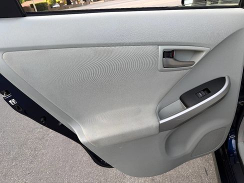 Used 2012 Toyota Prius Two FWD image 15