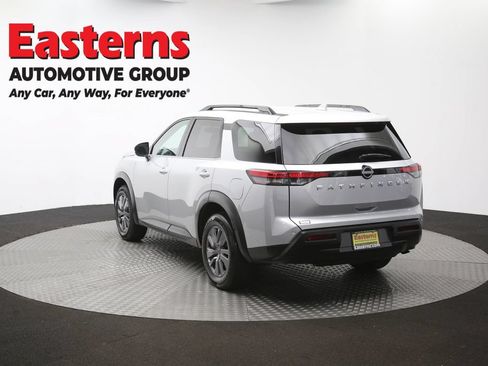 Used 2025 Nissan Pathfinder SV FWD image 38