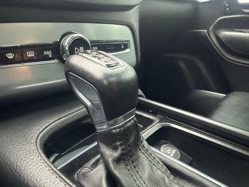 Used 2016 Volvo XC90 T6 Momentum w/ Vision Package image 24