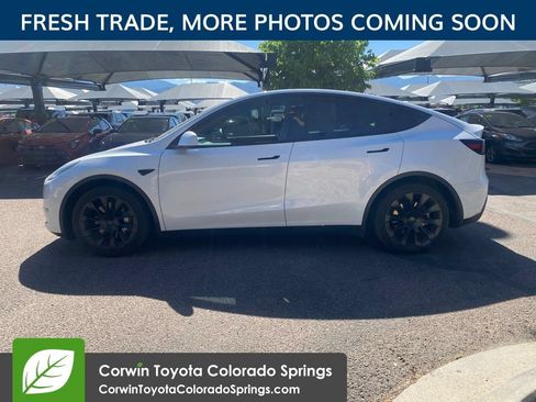 Used 2021 Tesla Model Y Long Range AWD/4WD image 4
