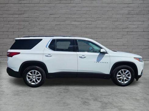 Used 2021 Chevrolet Traverse LT FWD image 6