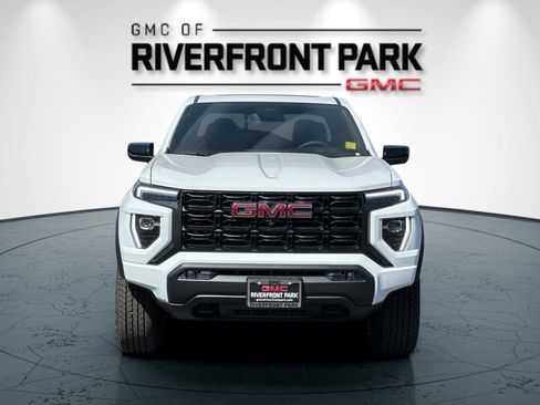 New 2025 GMC Canyon Elevation w/ Convenience Package image 8