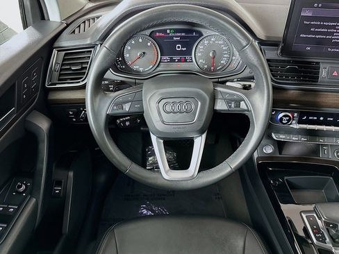 Used 2023 Audi Q5 2.0T Premium w/ Convenience Package image 5