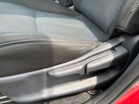 Used 2016 Nissan Versa Note SV FWD image 11