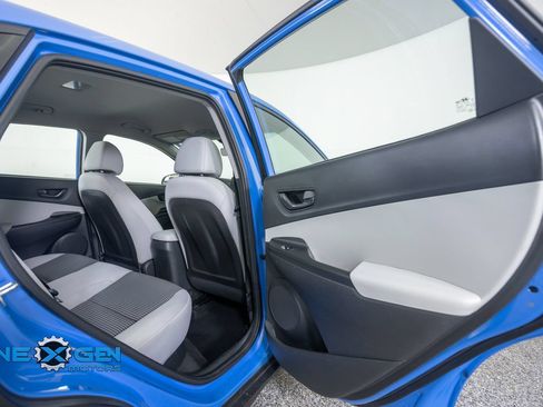Used 2022 Hyundai Kona SE AWD/4WD image 38