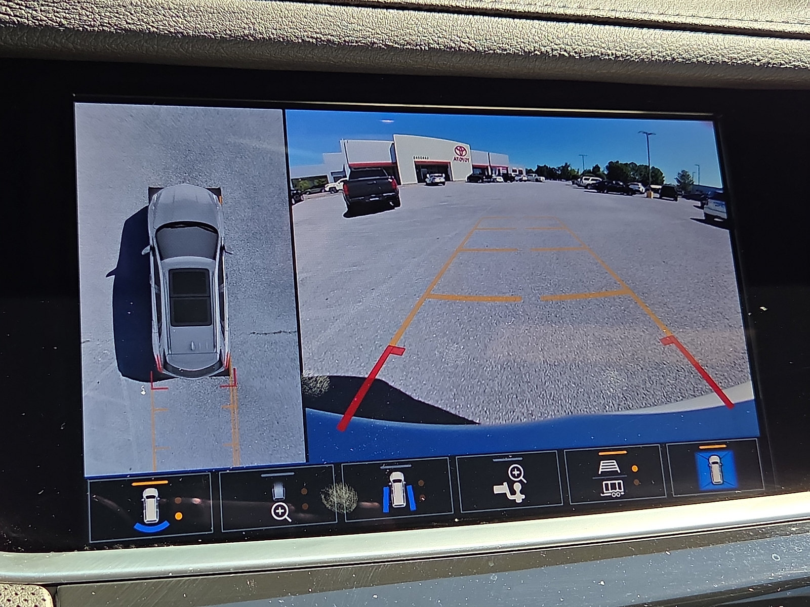 Used 2026 Cadillac XT5 Sportv w/ LPO, Floor Liner Package AWD/4WD image 19
