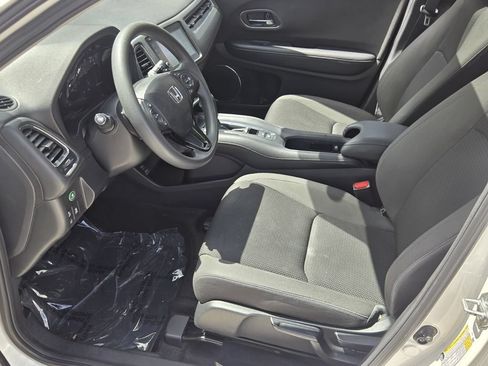Used 2021 Honda HR-V EX image 9