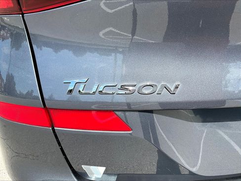 Used 2021 Hyundai Tucson SE w/ Cargo Package FWD image 23