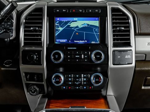 Used 2020 Ford F350 King Ranch w/ King Ranch Ultimate Package AWD/4WD image 24