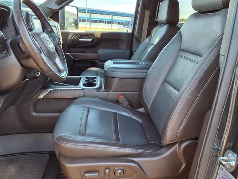 Used 2022 GMC Sierra 3500 Denali image 14