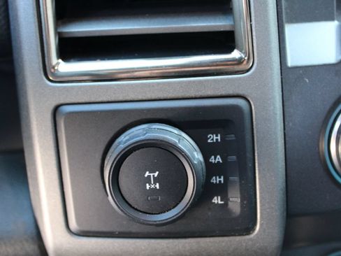 Used 2019 Ford F150 Raptor w/ Equipment Group 802A Luxury AWD/4WD image 16