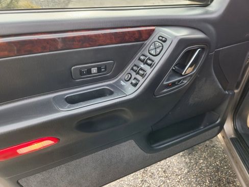 Used 2002 Jeep Grand Cherokee Limited image 11