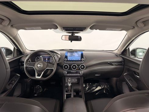Used 2025 Nissan Sentra SR w/ SR Premium Package FWD image 27