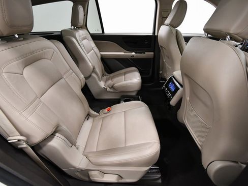 Used 2022 Lincoln Aviator Reserve w/ Equipment Group 201A image 18