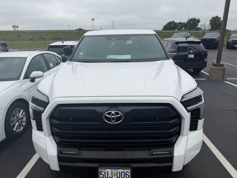 Used 2025 Toyota Tundra SR5 w/ SR5 Convenience Package AWD/4WD image 2