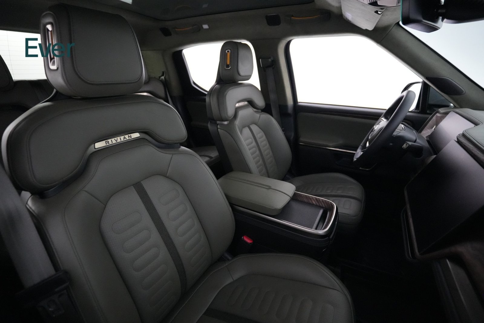 Used 2022 Rivian R1T Adventure AWD/4WD image 23