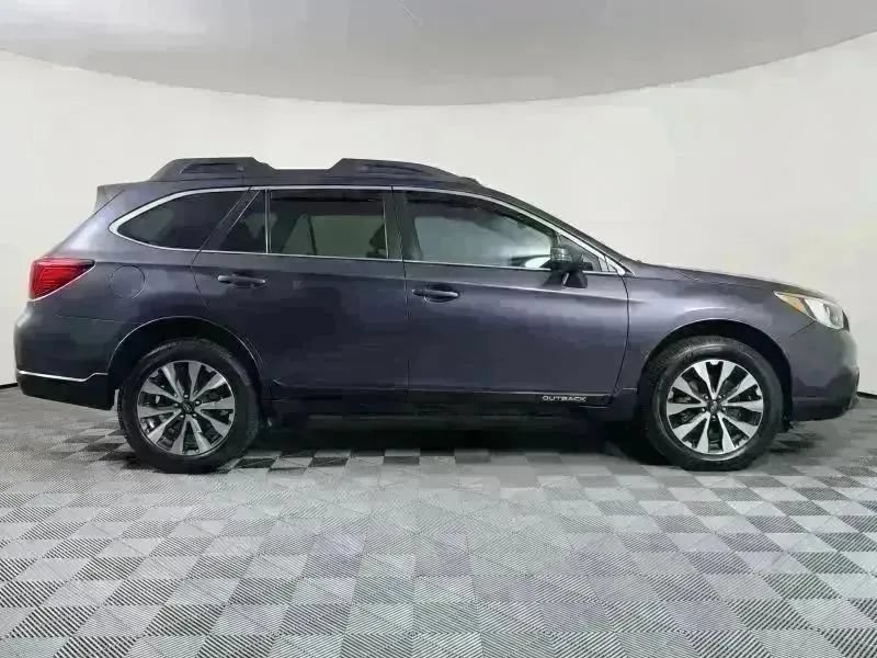 Used 2017 Subaru Outback 2.5i Limited AWD/4WD image 7