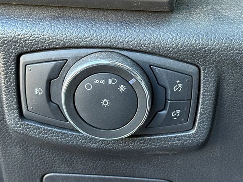 Used 2021 Ford Expedition Max XLT image 25