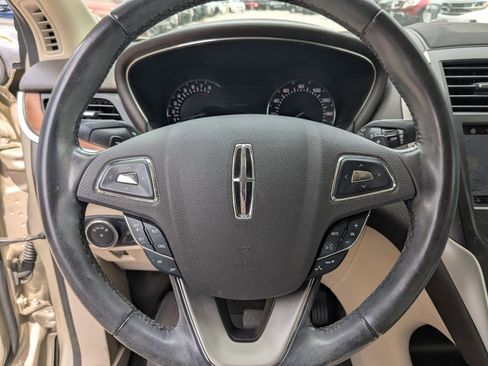 Used 2017 Lincoln MKC Select w/ Select Plus Package FWD image 13
