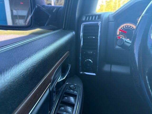 Used 2015 RAM 1500 Laramie w/ Convenience Group AWD/4WD image 12