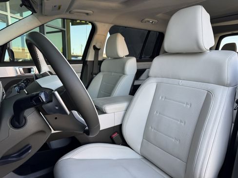 Used 2024 Hyundai Santa Fe Calligraphy image 36