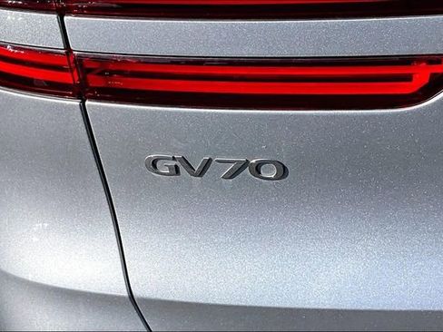 Used 2025 Genesis GV70 2.5T w/ Sport Prestige Package image 23