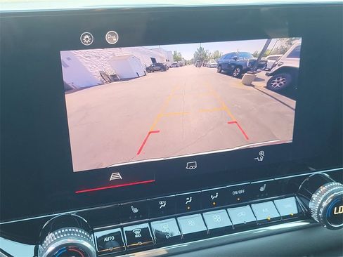 New 2025 GMC Canyon Elevation w/ Convenience Package image 18