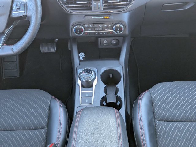 Used 2025 Ford Escape ST-Line Select AWD/4WD image 18