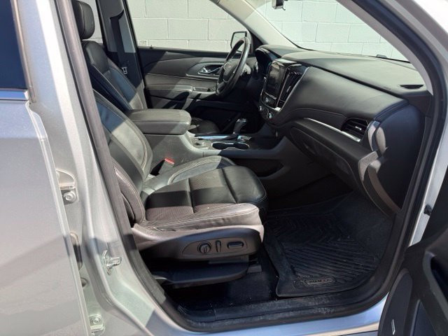 Used 2018 Chevrolet Traverse Premier AWD/4WD image 21