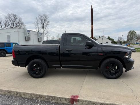 Used 2017 RAM 1500 Express w/ Black Ram 1500 Express Group image 5