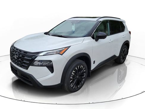 New 2026 Nissan Rogue Dark Armor FWD image 3
