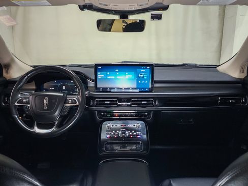 Used 2022 Lincoln Nautilus Standard image 21