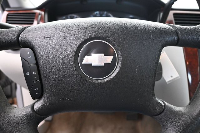 Used 2008 Chevrolet Impala LT FWD image 23