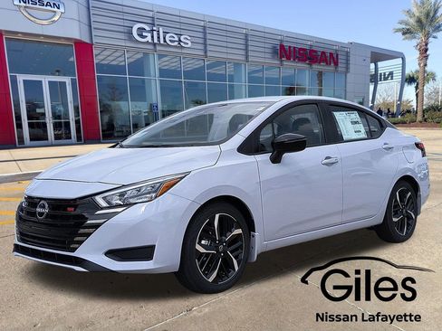 New 2025 Nissan Versa SR w/ Trunk Package image 1