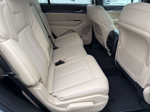 New 2025 Jeep Grand Cherokee L Limited AWD/4WD image 26