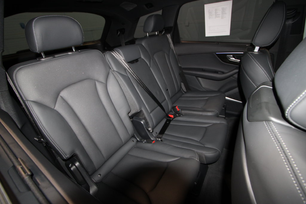 Used 2025 Audi Q7 3.0T Prestige w/ Prestige Package AWD/4WD image 26