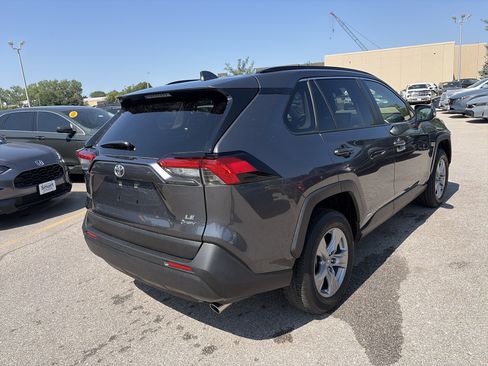 Used 2025 Toyota RAV4 LE AWD/4WD image 5
